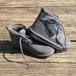 Boys camo Uggs size 2